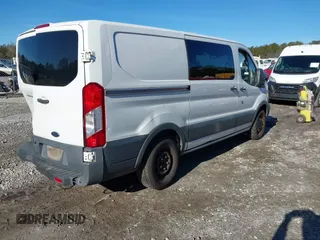 2017 Ford Transit z VIN 1FTYE1YMXHKB21619, wystawiony jako IAAI lot #41330733 z przebiegiem 152 649 mil mil oraz . Historia ofert i sprzedaży dostępna na DreamBid. Obrazek 4.