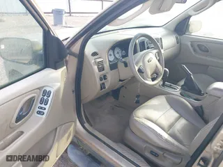 2007 Ford Escape XLT with VIN 1FMYU03187KB17315, listed as a IAAI auction lot 41864785 with 199,225 mi miles. Bid and sale history available at carsss.com. Image 13.