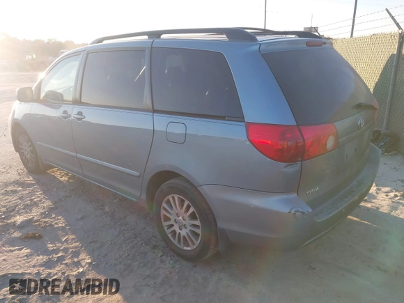 2007 Toyota Sienna XLE with VIN 5TDZK22C47S048516, listed as a IAAI auction lot 41367115 with 236,058 mi miles. Bid and sale history available at carsss.com. Image 3.