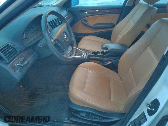 2004 BMW 3 Series 325i with VIN WBAAZ33464KP90177, listed as a Copart auction lot 81826404 with 85,494 mi miles and Salvage Title. Bid and sale history available at carsss.com. Image 7.