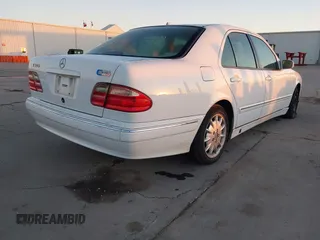 2001 Mercedes-Benz E-Class with VIN WDBJF65J91B249540, listed as a IAAI auction lot 41130248 with 107,582 mi miles. Bid and sale history available at carsss.com. Image 4.