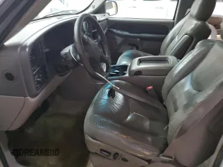 2003 Chevrolet Tahoe Z71 z VIN 1GNEK13Z83R162966, wystawiony jako Copart lot #54363635 z przebiegiem Nie podano mil oraz Czysty tytuł • Clean title. Historia ofert i sprzedaży dostępna na DreamBid. Obrazek 7.