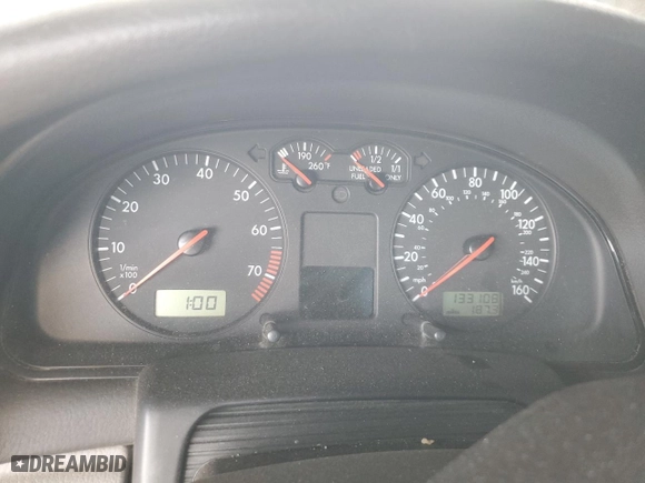 2000 Volkswagen Passat GLS with VIN WVWMD23B9YE255842, listed as a Copart auction lot 79773904 with 133,108 mi miles and Salvage Title. Bid and sale history available at carsss.com. Image 9.
