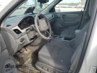 2015 Chevrolet Traverse LS z VIN 1GNKRFKD5FJ149287, wystawiony jako Copart lot #58641485 z przebiegiem 154 681 mil mil oraz Szkoda całkowita • Salvage title. Historia ofert i sprzedaży dostępna na DreamBid. Obrazek 7.
