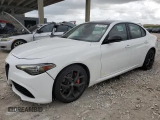 2019 Alfa Romeo Giulia Sport with VIN ZARFAMAN4K7612887, listed as a Copart auction lot 77937084 with 40,167 mi miles and Salvage Title. Bid and sale history available at carsss.com. Image 1.