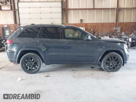 2017 Jeep Grand Cherokee Laredo with VIN 1C4RJFAG2HC786171, listed as a IAAI auction lot 40746519 with 166,136 mi miles. Bid and sale history available at carsss.com. Image 13.