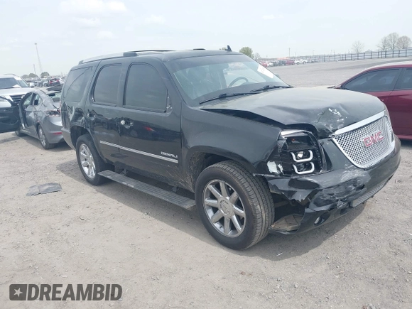 2014 GMC Yukon Denali z VIN 1GKS1EEFXER113493, wystawiony jako IAAI lot #41742662 z przebiegiem 150 382 mil mil oraz . Historia ofert i sprzedaży dostępna na DreamBid. Obrazek 1.