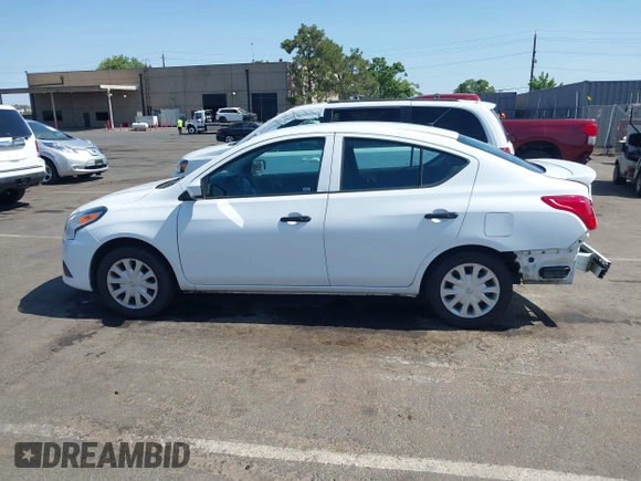 2016 Nissan Versa S z VIN 3N1CN7AP3GL903343, wystawiony jako IAAI lot #42520278 z przebiegiem 106 630 mil mil oraz . Historia ofert i sprzedaży dostępna na DreamBid. Obrazek 15.