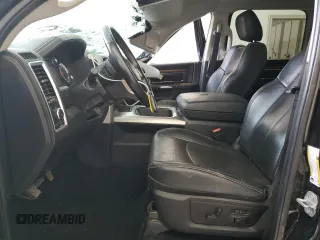 2018 Ram 3500 Laramie z VIN 3C63RRJL0JG320889, wystawiony jako Copart lot #56722505 z przebiegiem 213 976 mil mil oraz Szkoda całkowita • Salvage title. Historia ofert i sprzedaży dostępna na DreamBid. Obrazek 7.