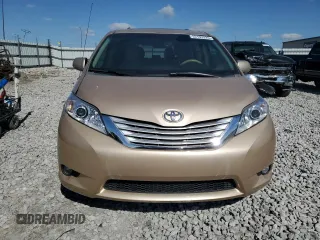 2011 Toyota Sienna XLE AAS with VIN 5TDYK3DC1BS160682, listed as a Copart auction lot 53193325 with 236,653 mi miles and Clean Title. Bid and sale history available at carsss.com. Image 5.