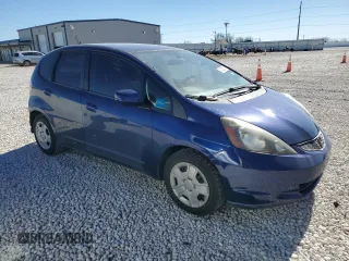 2013 Honda Fit with VIN JHMGE8H32DC011890, listed as a Copart auction lot 42323065 with 86,471 mi miles and Salvage Title. Bid and sale history available at carsss.com. Image 4.