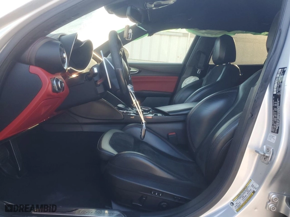 2018 Alfa Romeo Giulia Quadrifoglio with VIN ZARFAEAV9J7573959, listed as a Copart auction lot 85585464 with 0 mi miles and Salvage Title. Bid and sale history available at carsss.com. Image 7.