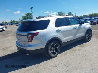 2014 Ford Explorer Sport z VIN 1FM5K8GT9EGA14259, wystawiony jako IAAI lot #42607836 z przebiegiem 83 178 mil mil oraz . Historia ofert i sprzedaży dostępna na DreamBid. Obrazek 4.