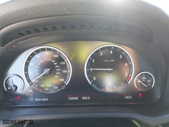 2015 BMW X3 xDrive28i with VIN 5UXWX9C51F0D49826, listed as a IAAI auction lot 41835725 with 139,938 mi miles. Bid and sale history available at carsss.com. Image 7.
