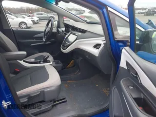 2021 Chevrolet Bolt EV LT z VIN 1G1FY6S08M4112443, wystawiony jako IAAI lot #42045018 z przebiegiem 38 920 mil mil oraz . Historia ofert i sprzedaży dostępna na DreamBid. Obrazek 5.