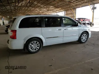 2015 Chrysler Town & Country Limited Platinum with VIN 2C4RC1GG7FR743471, listed as a Copart auction lot 52325745 with 142,607 mi miles and Clean Title. Bid and sale history available at carsss.com. Image 3.