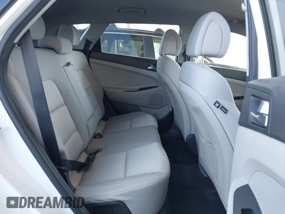 2017 Hyundai Tucson SE with VIN KM8J33A43HU464978, listed as a IAAI auction lot 41655832 with 135,359 mi miles. Bid and sale history available at carsss.com. Image 8.