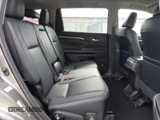 2017 Toyota Highlander Limited with VIN 5TDDZRFH8HS380934, listed as a IAAI auction lot 42630478 with 87,634 mi miles and . Bid and sale history available at DreamBid. Image 8.