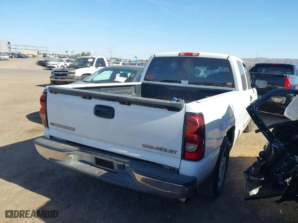 2005 Chevrolet Silverado 1500 LS with VIN 2GCEC19V351281059, listed as a IAAI auction lot 41590032 with 287,525 mi miles. Bid and sale history available at carsss.com. Image 4.