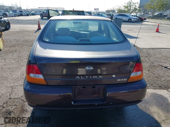 1999 Nissan Altima XE with VIN 1N4DL01D3XC209869, listed as a IAAI auction lot 41414580 with 175,076 mi miles. Bid and sale history available at carsss.com. Image 16.