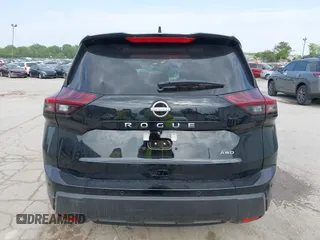2025 Nissan Rogue S z VIN 5N1BT3AB2SC833281, wystawiony jako IAAI lot #42410948 z przebiegiem 1 389 mil mil oraz . Historia ofert i sprzedaży dostępna na DreamBid. Obrazek 17.