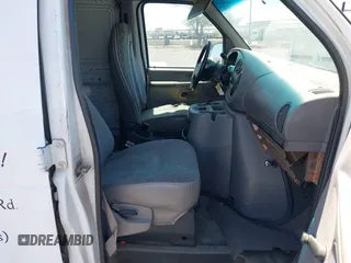 2000 Ford Econoline Cargo with VIN 1FTRE1428YHB75166, listed as a IAAI auction lot 42169852 with 297,756 mi miles. Bid and sale history available at carsss.com. Image 5.