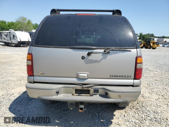 2002 Chevrolet Tahoe Z71 z VIN 1GNEK13T72R285197, wystawiony jako Copart lot #53784905 z przebiegiem 226 662 mil mil oraz Szkoda całkowita • Salvage title. Historia ofert i sprzedaży dostępna na DreamBid. Obrazek 6.