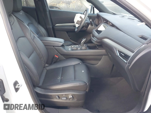 2022 Cadillac XT4 AWD Premium Luxury with VIN 1GYFZDR49NF105003, listed as a IAAI auction lot 41009382 with 43,395 mi miles and . Bid and sale history available at carsss.com. Image 5.