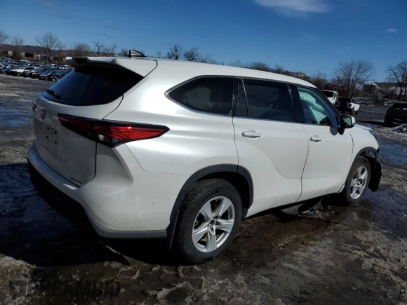 2022 Toyota Highlander LE z VIN 5TDBZRBHXNS251845, wystawiony jako Copart lot #45867085 z przebiegiem 50 472 mil mil oraz Szkoda całkowita • Salvage title. Historia ofert i sprzedaży dostępna na DreamBid. Obrazek 3.