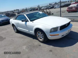 2007 Ford Mustang Deluxe with VIN 1ZVFT84N775253574, listed as a IAAI auction lot 42708709 with 233,734 mi miles and . Bid and sale history available at DreamBid. Image 1.