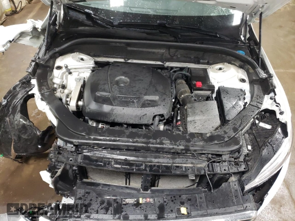 2018 Volvo XC60 Momentum with VIN LYVA22RK3JB117820, listed as a Copart auction lot 52420055 with 52,616 mi miles and Salvage title. Bid and sale history available at DreamBid. Image 11.