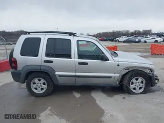 2007 Jeep Liberty Sport with VIN 1J4GL48K67W545074, listed as a IAAI auction lot 41592858 with 87,223 mi miles. Bid and sale history available at carsss.com. Image 13.