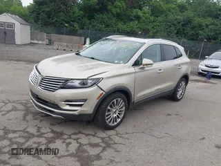 2017 Lincoln MKC Reserve z VIN 5LMCJ3D93HUL57805, wystawiony jako IAAI lot #42425633 z przebiegiem 40 010 mil mil oraz . Historia ofert i sprzedaży dostępna na DreamBid. Obrazek 19.
