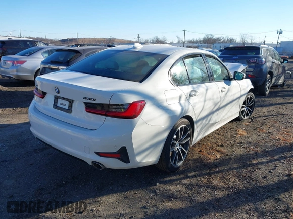 2020 BMW 3 Series 330i xDrive with VIN 3MW5R7J00L8B34288, listed as a IAAI auction lot 41421442 with 43,930 mi miles. Bid and sale history available at carsss.com. Image 4.
