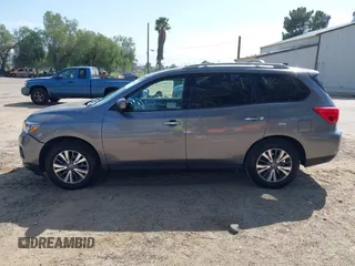 2019 Nissan Pathfinder S with VIN 5N1DR2MN0KC606551, listed as a IAAI auction lot 41883904 with 40,804 mi miles and . Bid and sale history available at DreamBid. Image 14.