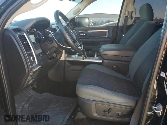2015 Ram 1500 Outdoorsman z VIN 1C6RR6LT2FS582760, wystawiony jako Copart lot #81232474 z przebiegiem 163 331 mil mil oraz Szkoda całkowita • Salvage title. Historia ofert i sprzedaży dostępna na DreamBid. Obrazek 7.