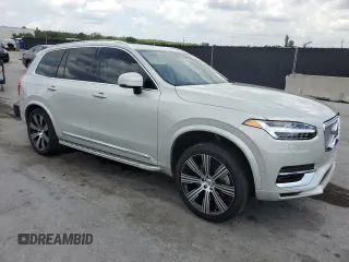 2021 Volvo XC90 Inscription Expression with VIN YV4BR00L5M1756476, listed as a Copart auction lot 58177035 with 45,699 mi miles and Salvage title. Bid and sale history available at DreamBid. Image 4.