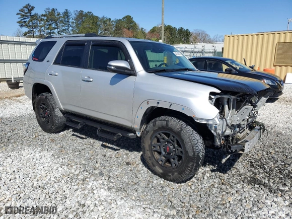 2022 Toyota 4Runner SR5 Premium with VIN JTENU5JR1N5983670, listed as a Copart auction lot 48740885 with 46,445 mi miles and Salvage Title. Bid and sale history available at carsss.com. Image 4.