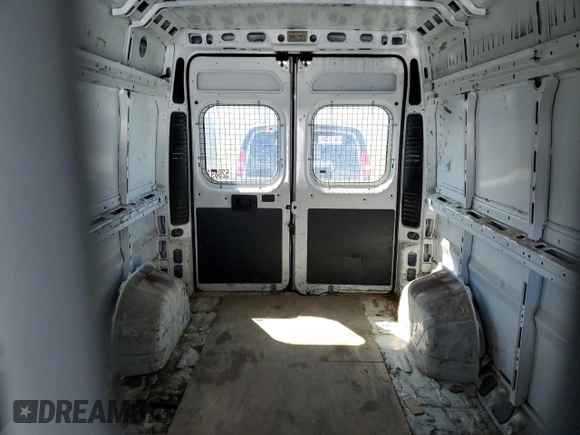 2018 Ram ProMaster Cargo z VIN 3C6TRVDG5JE103521, wystawiony jako Copart lot #52869165 z przebiegiem 150 710 mil mil oraz Szkoda całkowita • Salvage title. Historia ofert i sprzedaży dostępna na DreamBid. Obrazek 10.