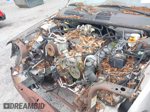 2000 Jeep Grand Cherokee Laredo z VIN 1J4G248N2YC334566, wystawiony jako IAAI lot #42623519 z przebiegiem Nie podano mil oraz . Historia ofert i sprzedaży dostępna na DreamBid. Obrazek 10.