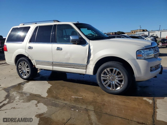 2007 Lincoln Navigator with VIN 5LMFU28577LJ00432, listed as a Copart auction lot 85879224 with 190,675 mi miles and Clean Title. Bid and sale history available at carsss.com. Image 4.