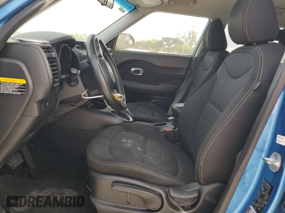 2016 Kia Soul + z VIN KNDJP3A56G7299698, wystawiony jako Copart lot #53424645 z przebiegiem 123 783 mil mil oraz Nie do naprawy • Non repairable. Historia ofert i sprzedaży dostępna na DreamBid. Obrazek 7.