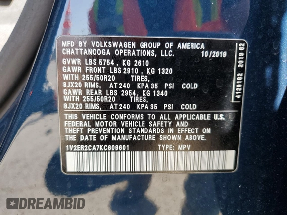 2019 Volkswagen Atlas SEL z VIN 1V2ER2CA7KC609601, wystawiony jako Copart lot #49333045 z przebiegiem 76 179 mil mil oraz Szkoda całkowita • Salvage title. Historia ofert i sprzedaży dostępna na DreamBid. Obrazek 13.
