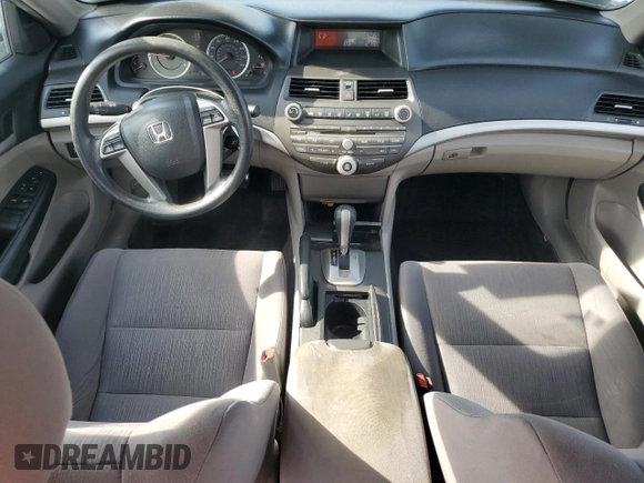 2011 Honda Accord LX z VIN 1HGCP2F32BA024983, wystawiony jako Copart lot #57940145 z przebiegiem 152 832 mil mil oraz Nie do naprawy • Non repairable. Historia ofert i sprzedaży dostępna na DreamBid. Obrazek 8.
