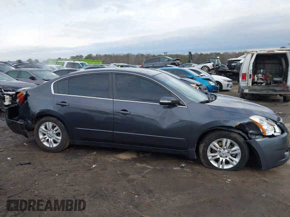 2012 Nissan Altima S z VIN 1N4AL2AP2CN469056, wystawiony jako IAAI lot #41449965 z przebiegiem 218 000 mil mil oraz . Historia ofert i sprzedaży dostępna na DreamBid. Obrazek 13.