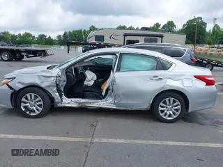 2017 Nissan Altima SV z VIN 1N4AL3AP1HC476475, wystawiony jako IAAI lot #39312828 z przebiegiem 59 498 mil mil oraz . Historia ofert i sprzedaży dostępna na DreamBid. Obrazek 15.