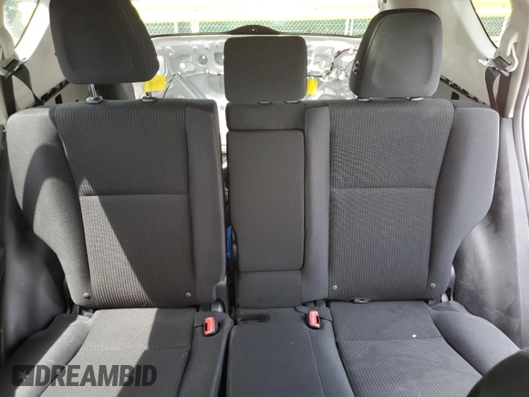 2015 Toyota RAV4 LE z VIN JTMBFREV6FD149627, wystawiony jako Copart lot #55961285 z przebiegiem 116 201 mil mil oraz Szkoda całkowita • Salvage title. Historia ofert i sprzedaży dostępna na DreamBid. Obrazek 10.
