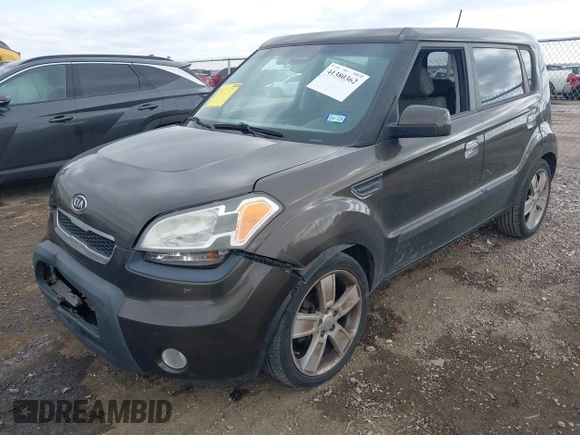 2010 Kia Soul + with VIN KNDJT2A23A7178534, listed as a IAAI auction lot 41380362 with 172,612 mi miles. Bid and sale history available at carsss.com. Image 18.