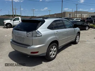 2007 Lexus RX 350 z VIN 2T2HK31U07C044365, wystawiony jako Copart lot #58370465 z przebiegiem 131 579 mil mil oraz Czysty tytuł • Clean title. Historia ofert i sprzedaży dostępna na DreamBid. Obrazek 4.