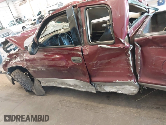2001 Dodge Dakota with VIN 1B7GL22X71S275317, listed as a IAAI auction lot 42208238 with Not provided miles and . Bid and sale history available at DreamBid. Image 13.